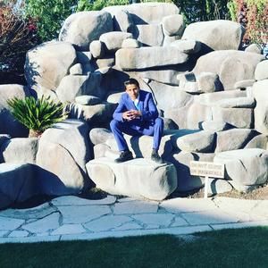 Meet your Posher, Eduardo